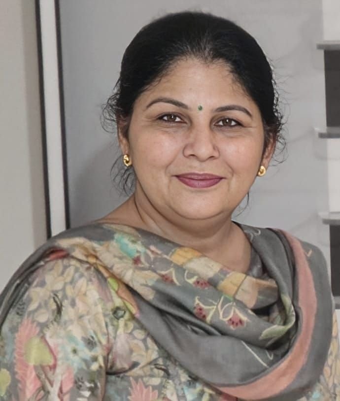 Smt. Meena Kumari